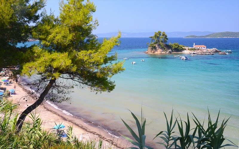 i-euboia-se-10-fotografies-kai-ena-odoiporiko-video