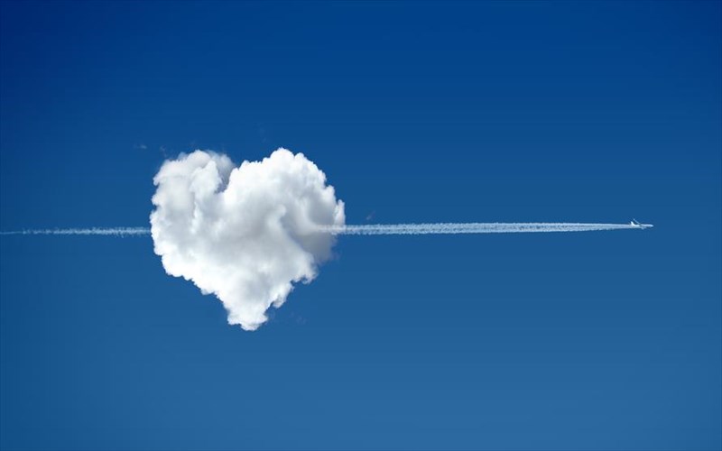 poso-suxnos-einai-o-erotas-sto-aeroplano-erotas-sto-aeroplano