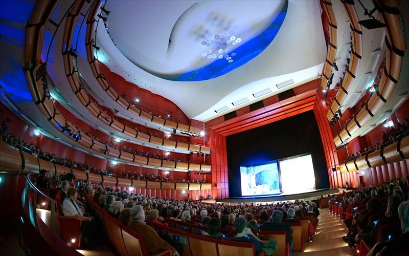 ksekina-i-propolisi-gia-tis-paragoges-tis-ethnikis-lurikis-skinis-propolisi-gia-tis-paragoges-tis-ethnikis-lurikis-skinis