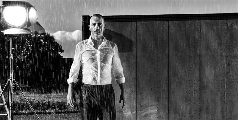 to-kalokairi-feugei-o-eros-ramazzotti-erxetai-eros-ramazzotti-erxetai