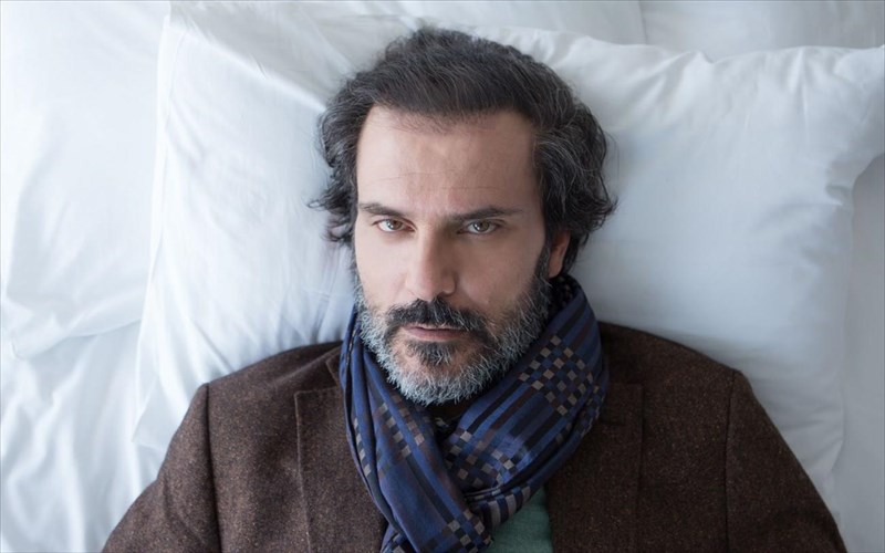 protes-fotografies-apo-to-hotel-marina-me-ton-gerasimo-mixeli