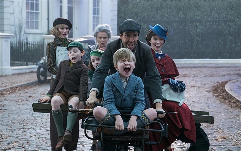 emily-blunt-colin-firth-meryl-streep-protagonistoun-sto-sikouel-tou-mairi-popins