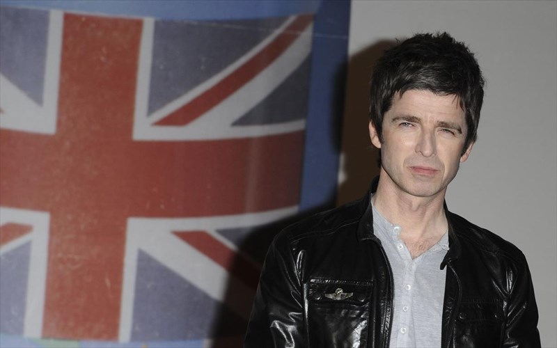 o-noel-gallagher-ekdidei-to-proto-tou-biblio-ton-prosexi-noembrio