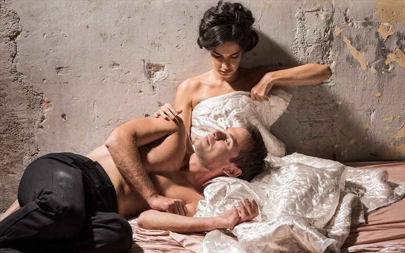 reigen-deka-dialogoi-gia-to-seks-sto-thiseion-ena-theatro-gia-tis-texnes