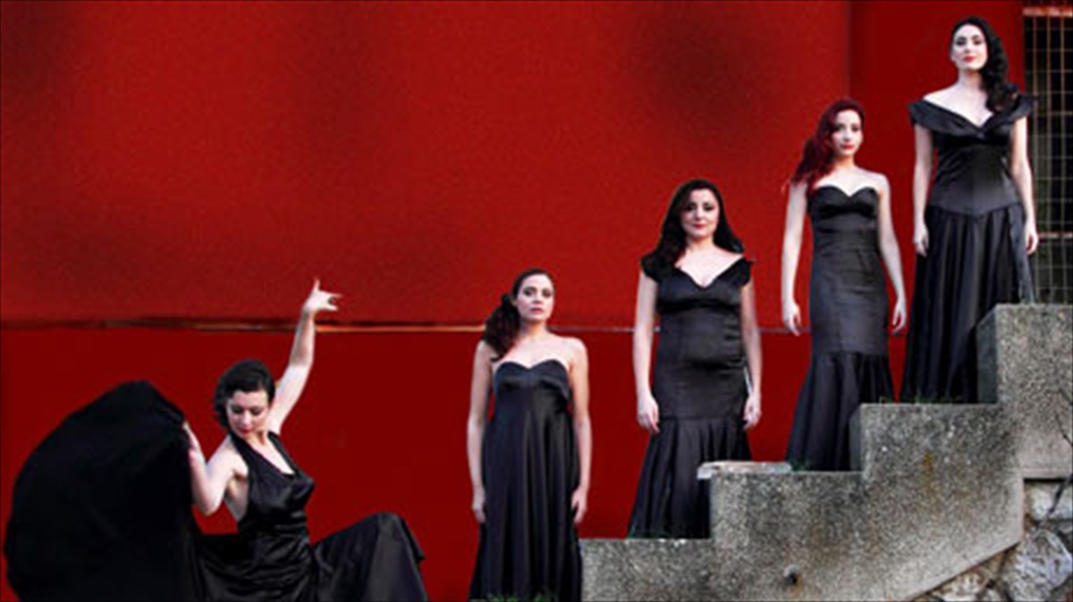 ispanikes-kokkines-nuxtes-sto-half-note