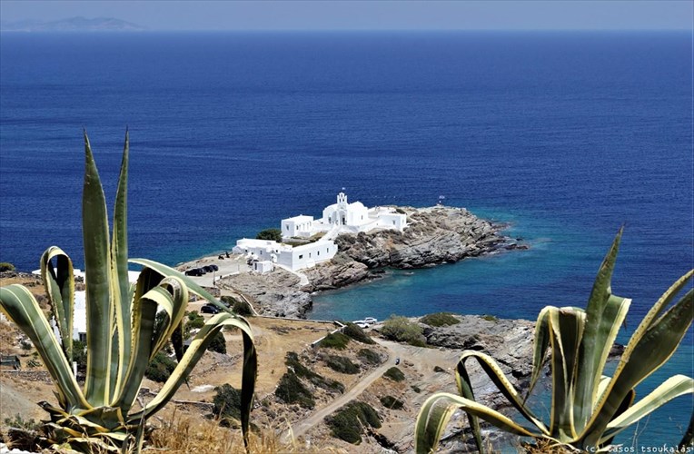 epistrofi-sto-kalokairi-kai-ti-sifno-mesa-apo-ton-fako-tou-tasou-tsoukala