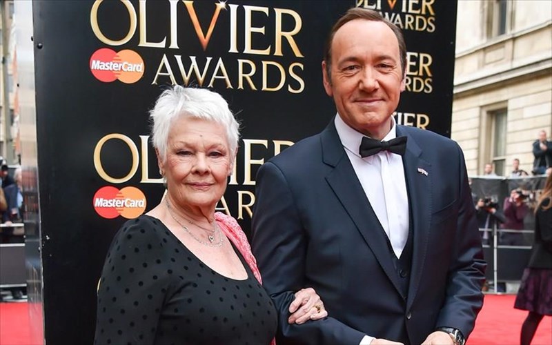 Judi-dench-lathos-pou-antikatastathike-o-kevin-spacey-kevin-spacey