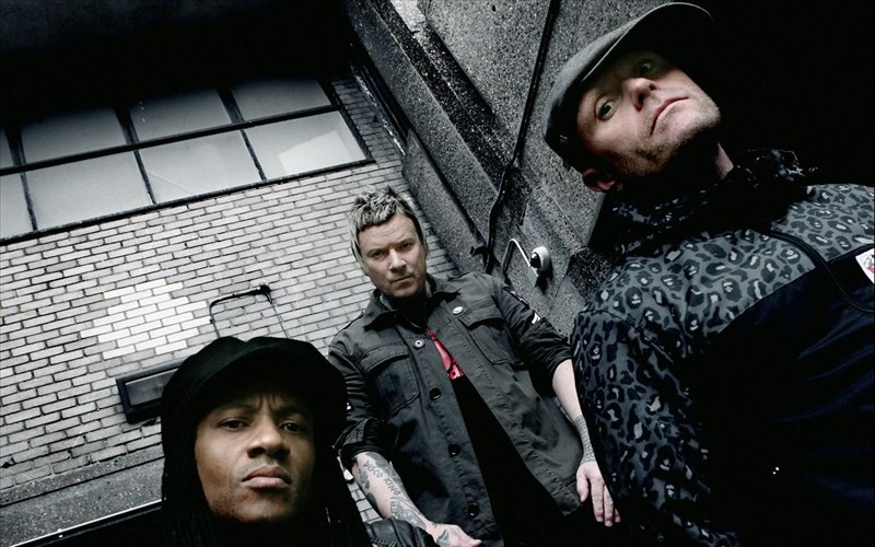 oi-prodigy-bazoun-fotia-stous-aitheres-kai-to-dubstep-me-to-neo-tous-single