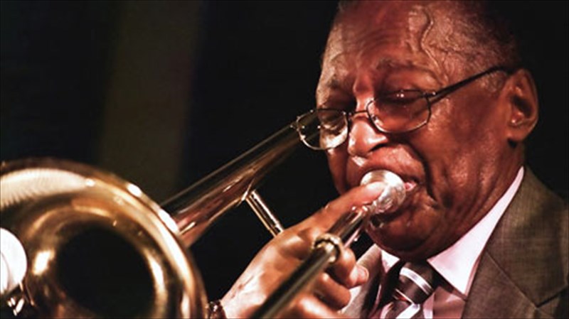 enas-authentikos-thrulos-tis-jazz-sto-half-note