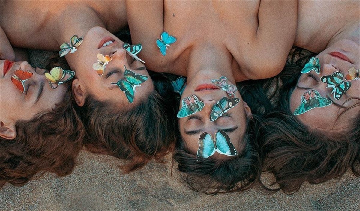 ta-tessera-koritsakia