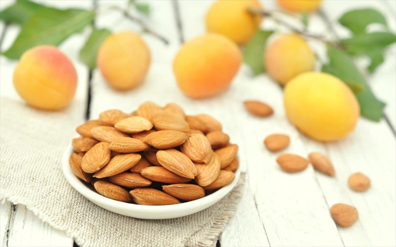 poia-bitamini-mporei-na-mas-blapsei