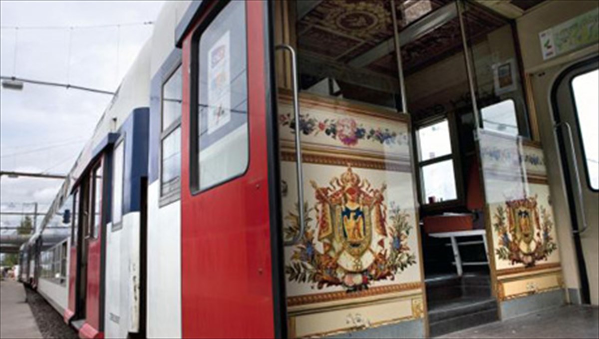 basiliko-ntekor-sta-gallika-trena-gia-tis-bersallies