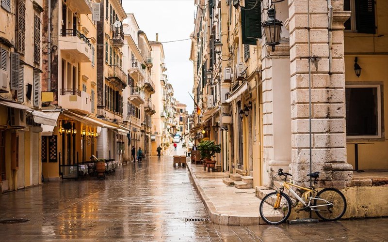 se-auta-ta-nisia-tha-mporousame-na-zisoume-kai-ton-xeimona