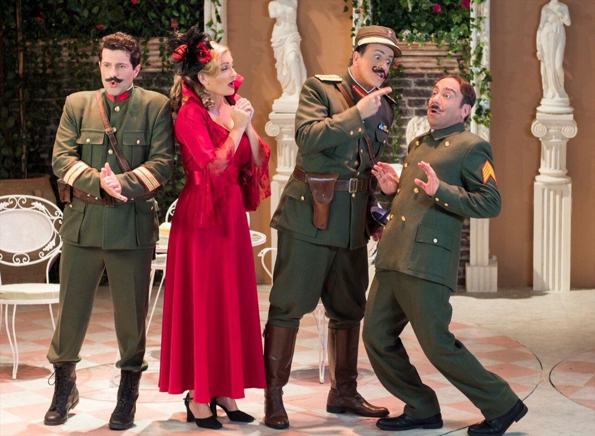 theatriki-skini-athinais