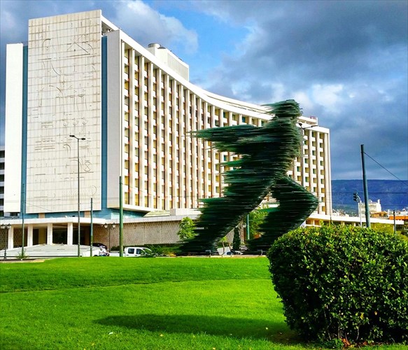 o-marathonios-af-upsilou-sto-hilton