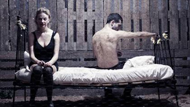 kritiki-theatroueisai-skopos-kai-guro-sou-xoreuoun-tsompanoskula