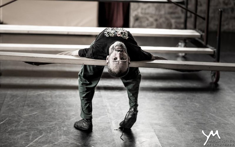 master-kai-margarita-apo-tin-omada-ki-omos-kineitai