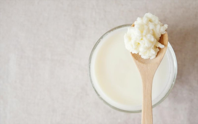 pieite-kefir-kai-rikste-tin-piesi