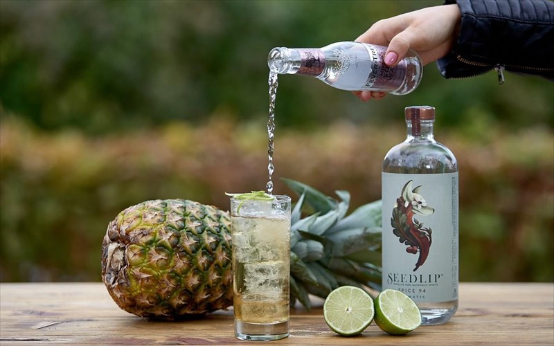 the-futute-of-drinks-mia-diaforetiki-proseggisi-sto-poto