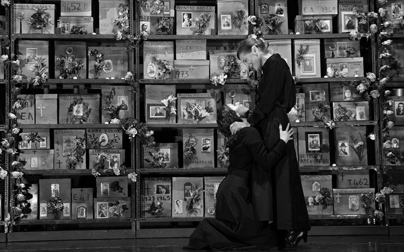 i-agapi-argise-mia-mera-ksana-sto-theatro-argo