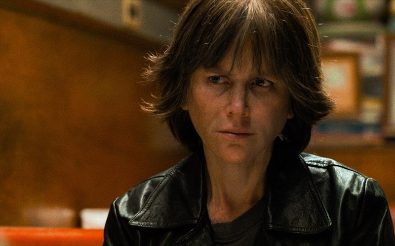 i-nicole-kidman-erxetai-prosopo-me-prosopo-me-to-parelthon-tis-sto-destroyer