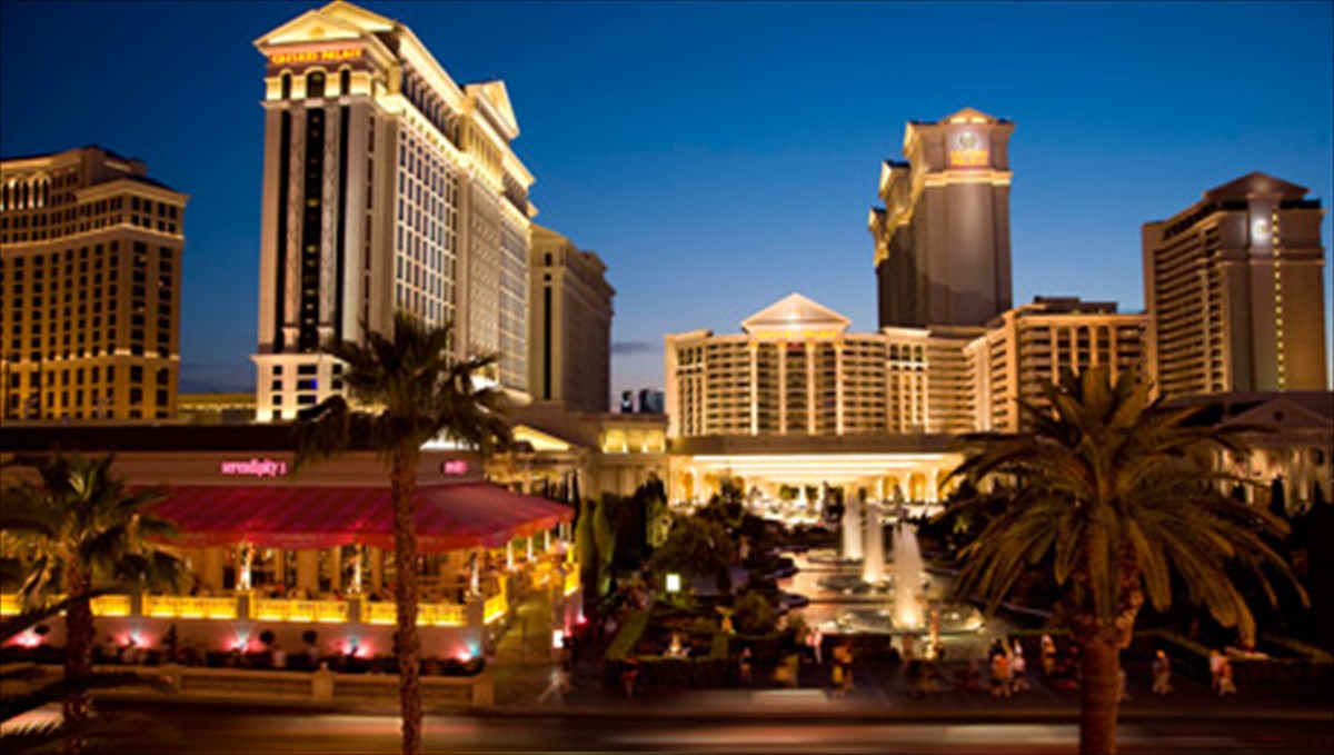 ta-10-top-ksenodoxeia-pou-exoun-protagonistisei-se-tainies