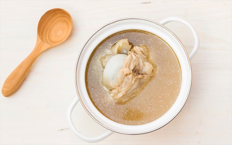 zomos-kokalou-einai-toso-ofelimos-oso-nomizoume