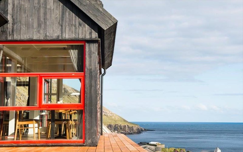 pou-brisketai-to-pio-apomakrusmeno-estiatorio-tou-kosmou-me-michelin