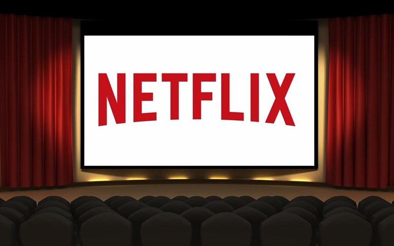 to-netflix-protoporei-kai-bgainei-stous-kinimatografous