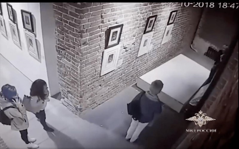 mia-selfie-prokalese-zimia-se-erga-tou-salvador-dali-kai-tou-francisco-goya