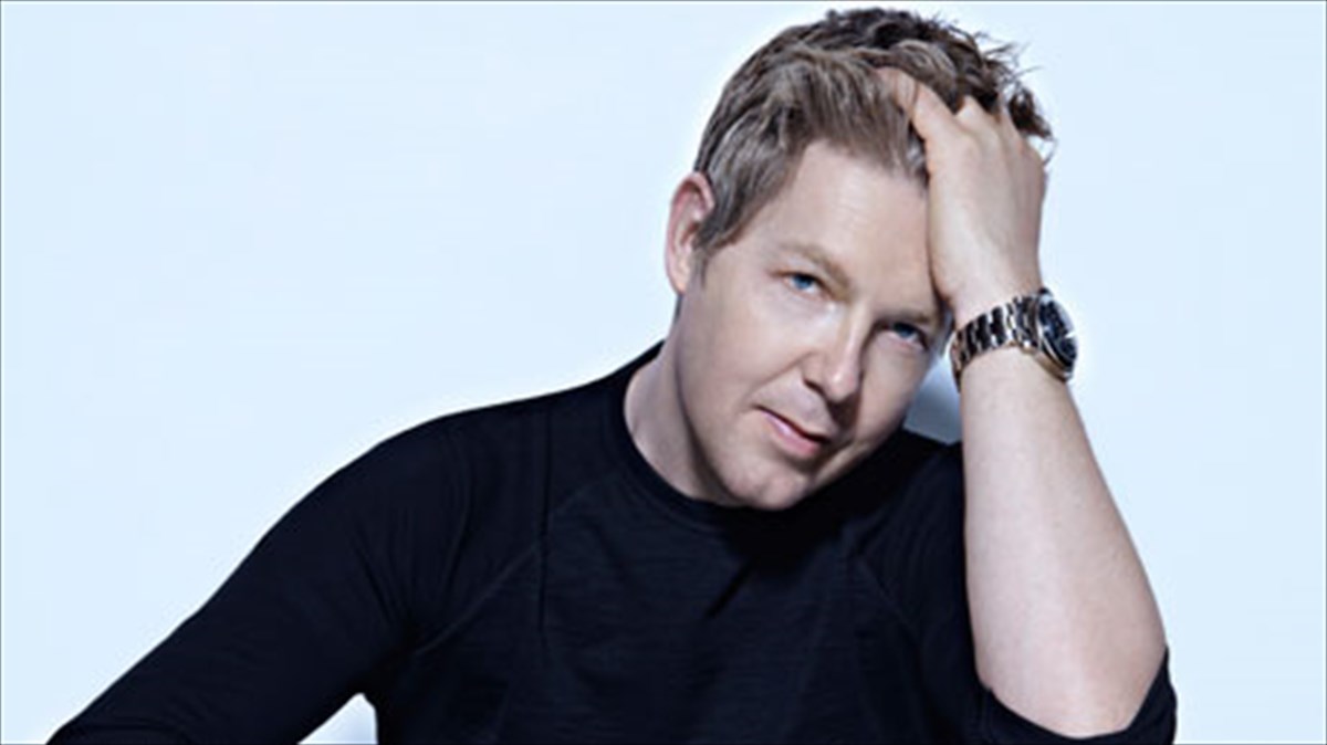 o-John-digweed-gia-mia-bradia-stin-athina