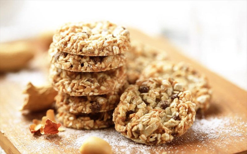 ftiakste-ugieina-mpiskota-me-bromi-ksirous-karpous-kai-apoksiramena-frouta