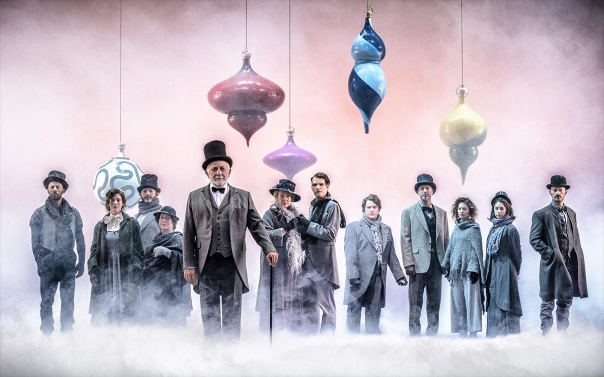 xristougenniatiki-istoria