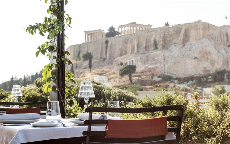 to-sense-restaurant-mas-kanei-to-kuriakatiko-trapezi