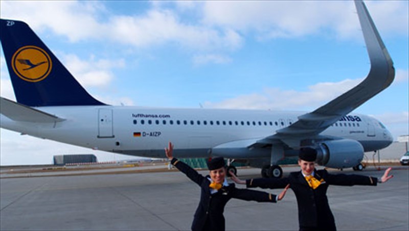 i-lufthansa-paralambanei-to-proto-airbus-a320-me-ftera-sharklets