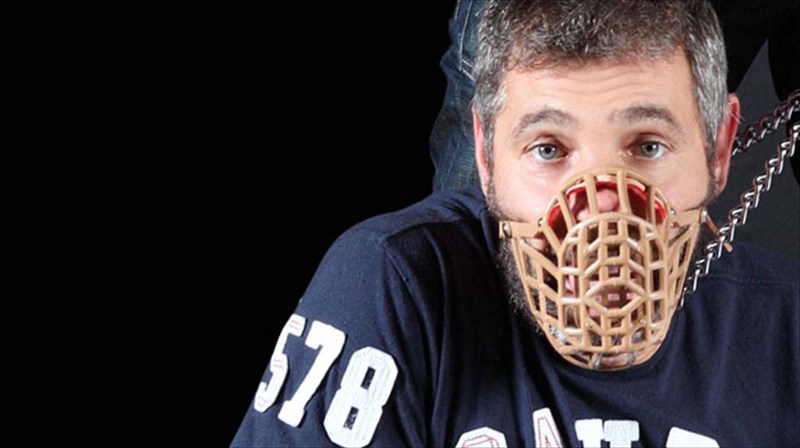 o-thodoris-atheridis-se-mia-nea-astunomiki-komodia