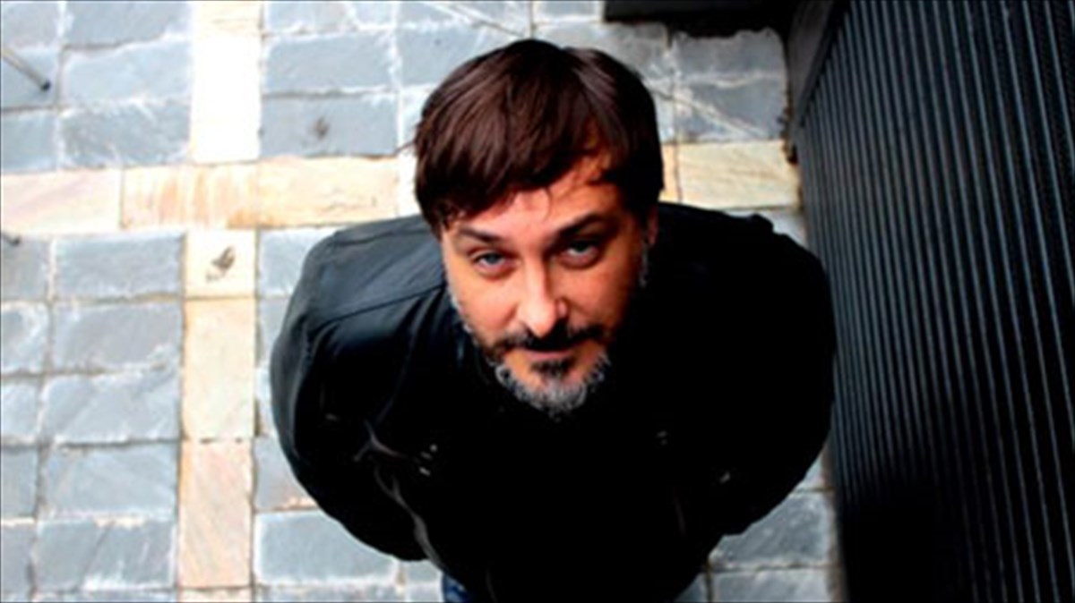 enas-ek-ton-bajofondo-se-mia-dunamiki-electro-tango-bradia