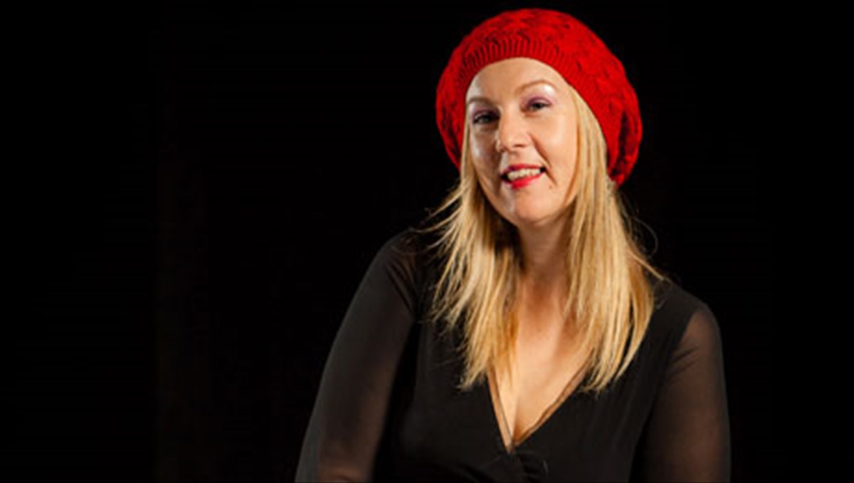 perissotera-rebithia-austira-gia-enilikous