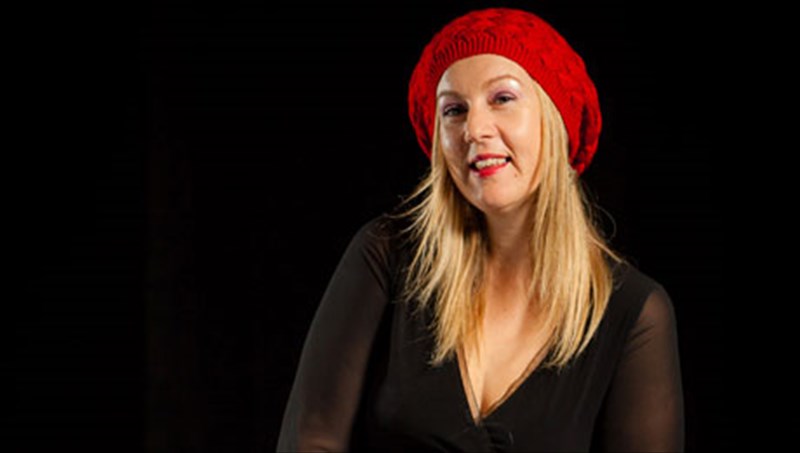 perissotera-rebithia-austira-gia-enilikous