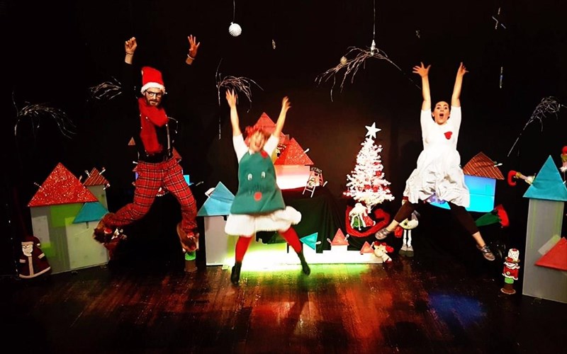 xristougenna-pente-epoxon-gia-mikrous-kai-megalous