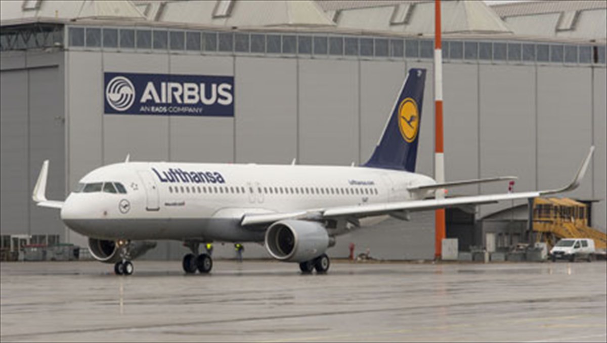 i-lufthansa-dieurunei-tis-taksidiotikes-upiresies-tis