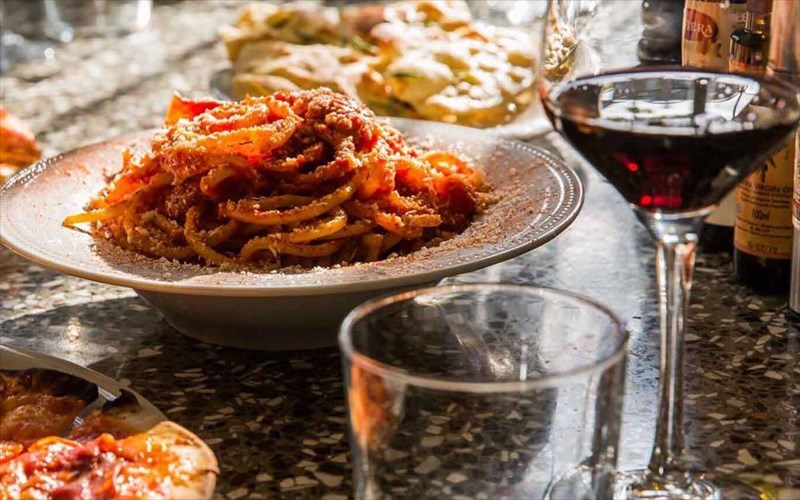 lollos-italiki-kouzina-apo-tin-antiparo-sto-xalandri