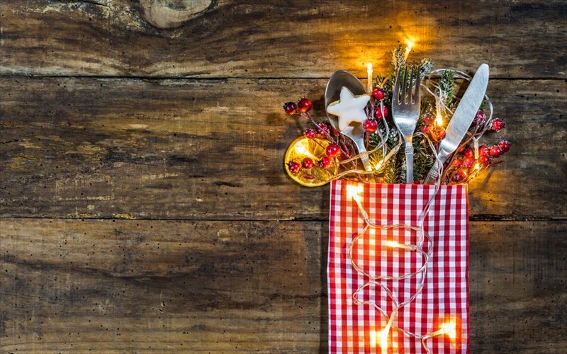 oi-pio-simantikes-sumboules-gia-na-parameinete-ugieis-fetos-ta-xristougenna