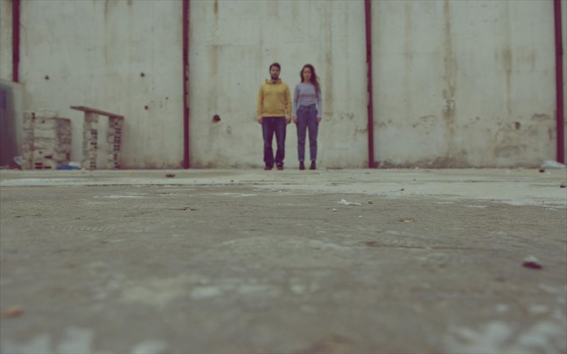 mia-skalosia-sti-skini-tou-tempusverum-en-athinais