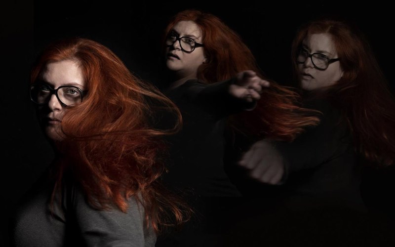 to-xoreuontas-sto-skotadi-tou-lars-fon-trier-gia-proti-fora-sto-elliniko-theatro