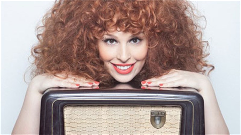 agapimena-ellinika-tragoudia-tou-xthes-ston-stauro-tou-notou