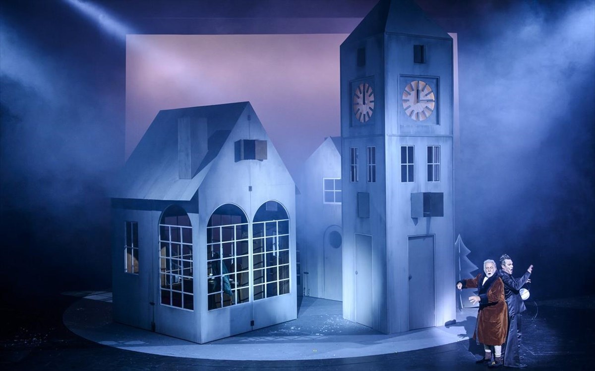 xristougenniatiki-istoria