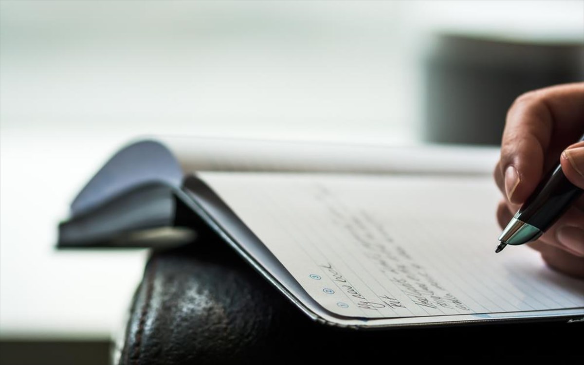 brabeia-senariou-theatriko-grapsimo