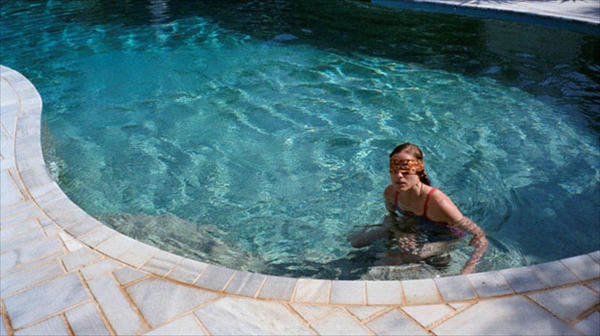 nea-diakrisi-gia-ton-kunodonta-tou-giorgou-lanthimou