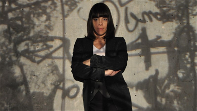 kritiki-theatrou-grammata-sta-koritsakia